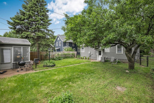 2136 Temple Ct, Saint Paul, MN 55104 - view of yard featuring central AC unit