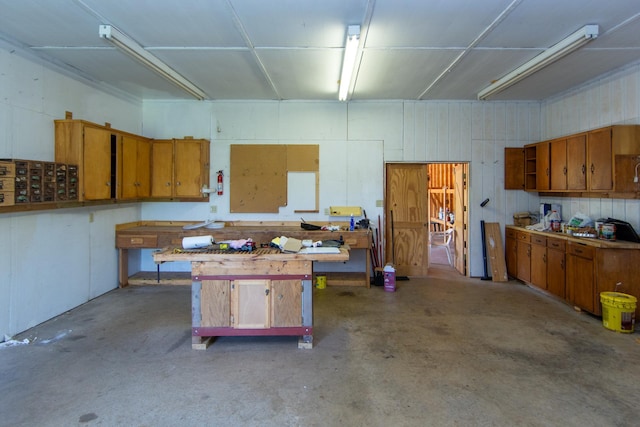 24341 Bluebird Ave, Trommald, MN 56441 - garage with a workshop area
