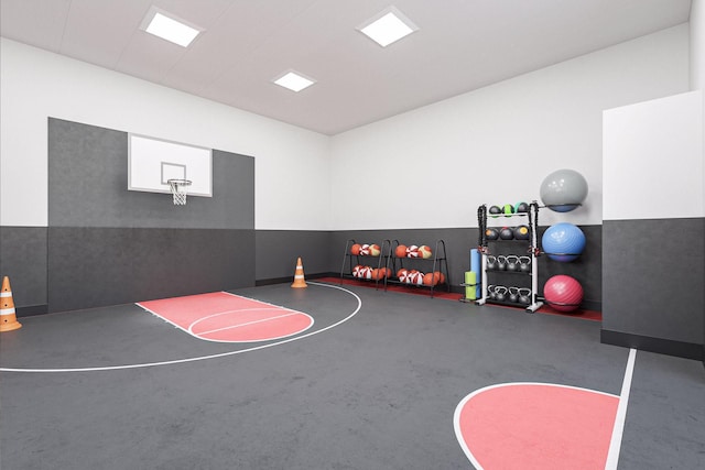 7604 Delaney Blvd, Edina, MN 55439 - view of basketball court with community basketball court