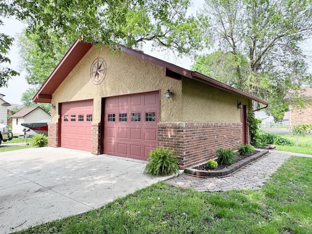 1201 6th Ave, Worthington, MN 56187 - view of detached garage