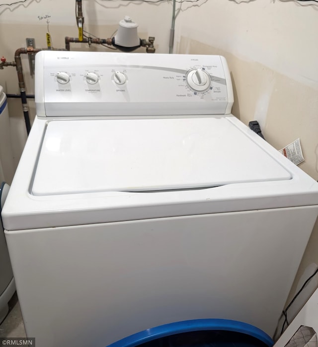 902 Meadow Lark Ln, Long Prairie, MN 56347 - clothes washing area featuring washer / clothes dryer