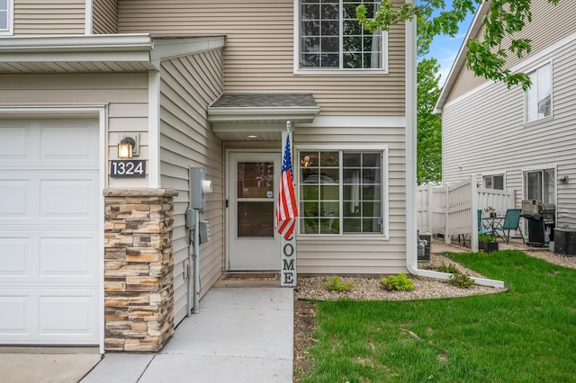 1324 Pembrooke Ln, Waconia, MN 55387 - property entrance