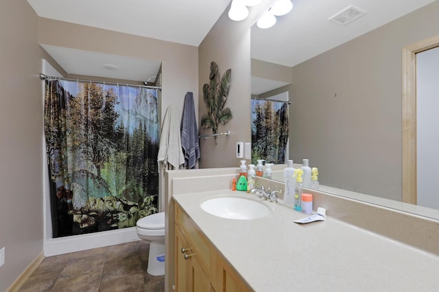 27130 Hickory Ridge Dr, Elko New Market, MN 55020 - bathroom featuring toilet, curtained shower, vanity, and visible vents