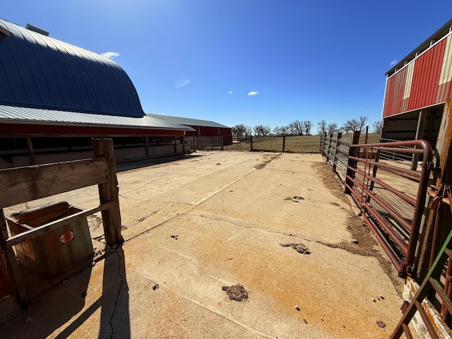 view of yard with an exterior structure and an outdoor structure