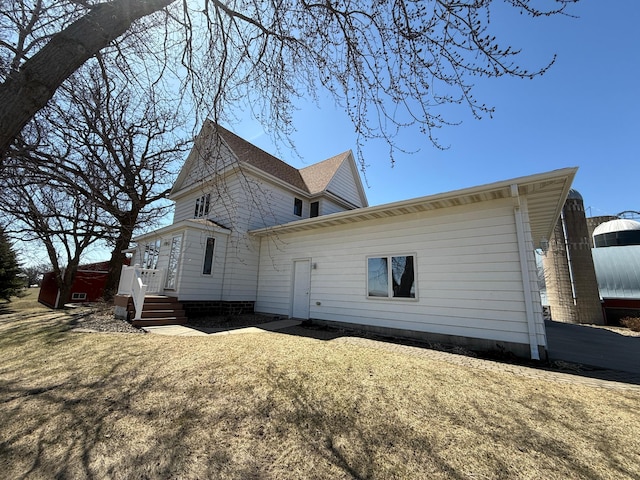 view of property exterior