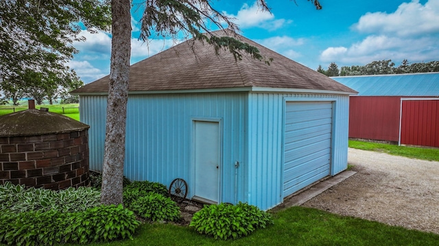 20343 680th Ave, Alden, MN 56009 - view of outbuilding featuring driveway