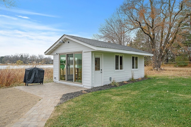 view of outbuilding with an outbuilding