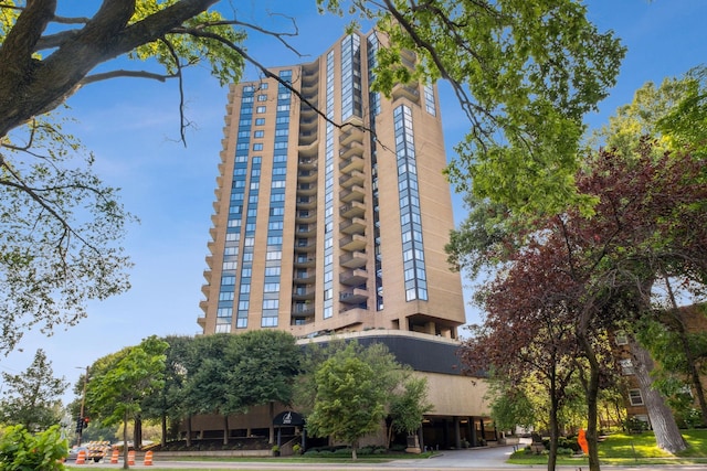 2950 Dean Pkwy Unit 2005, Minneapolis, MN 55416 - view of building exterior