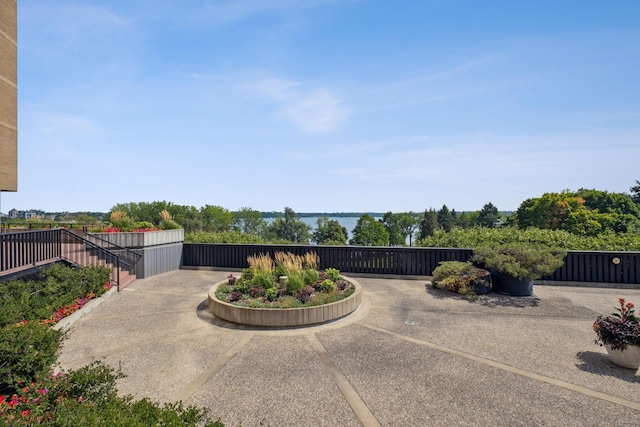 2950 Dean Pkwy Unit 2005, Minneapolis, MN 55416 - view of patio / terrace