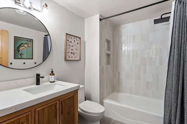 2625 Woodbridge Rd, Minnetonka Beach, MN 55391 - bathroom featuring vanity and shower / bath combo