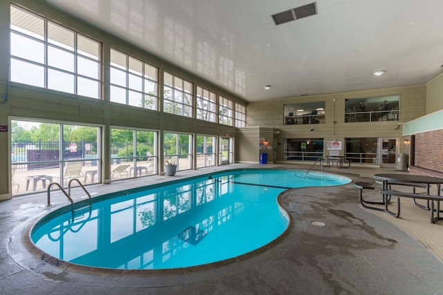 10720 Rockford Rd Unit 215, Plymouth, MN 55442 - view of indoor pool