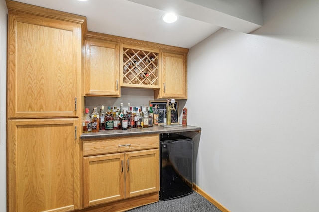 716 6th St NE, Minneapolis, MN 55413 - indoor dry bar featuring baseboards, carpet floors, and recessed lighting