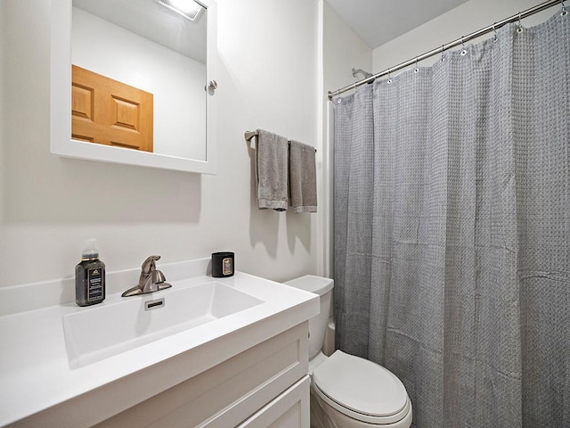 1883 County Road C E, Maplewood, MN 55109 - bathroom with vanity and a shower with curtain