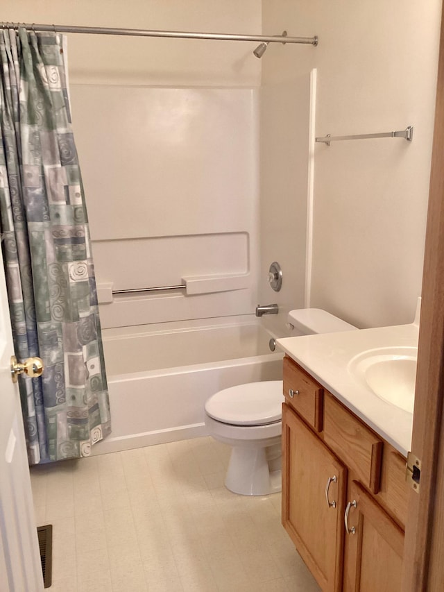 16873 79th Ave N, Maple Grove, MN 55311 - full bathroom featuring shower / tub combo with curtain, vanity, and toilet