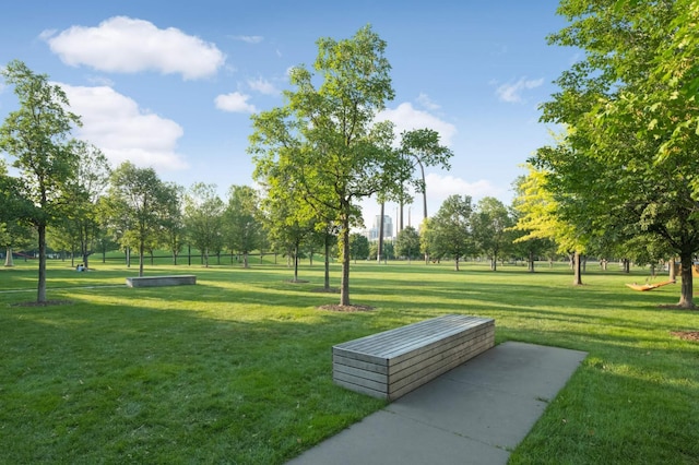 521 7th St Unit 311, Minneapolis, MN 55415 - view of community with a yard