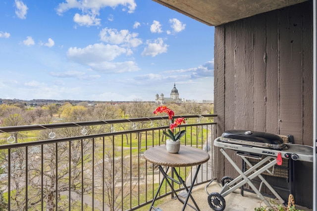 210 Grant St Unit 710, Minneapolis, MN 55403 - balcony with a grill