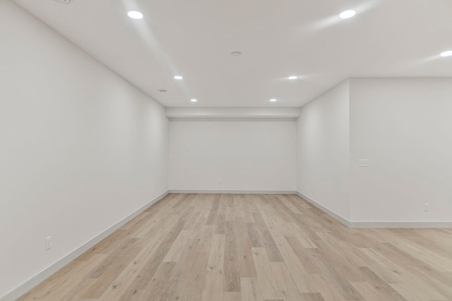7284 205th St W, Faribault, MN 55021 - unfurnished room with light wood-style flooring, baseboards, and recessed lighting