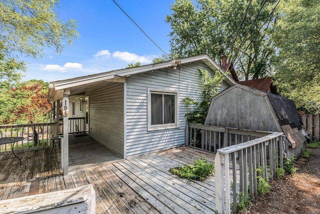 184 Baker St E, Saint Paul, MN 55107 - view of wooden terrace