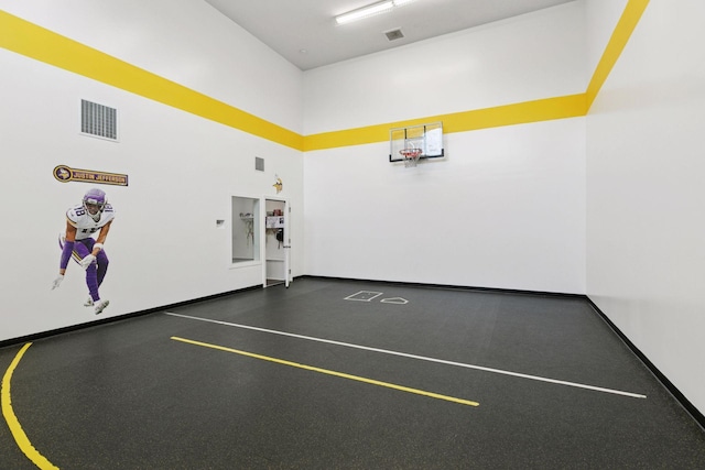 17607 64th Pl N, Maple Grove, MN 55311 - view of sport court with community basketball court