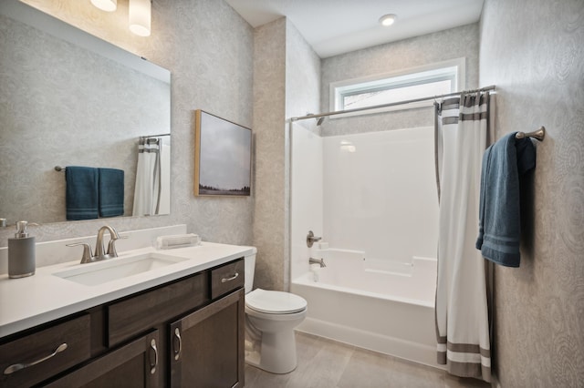 19995 Hunters Rdg, Corcoran, MN 55374 - bathroom featuring wallpapered walls, toilet, vanity, shower / bath combo with shower curtain, and wood finished floors