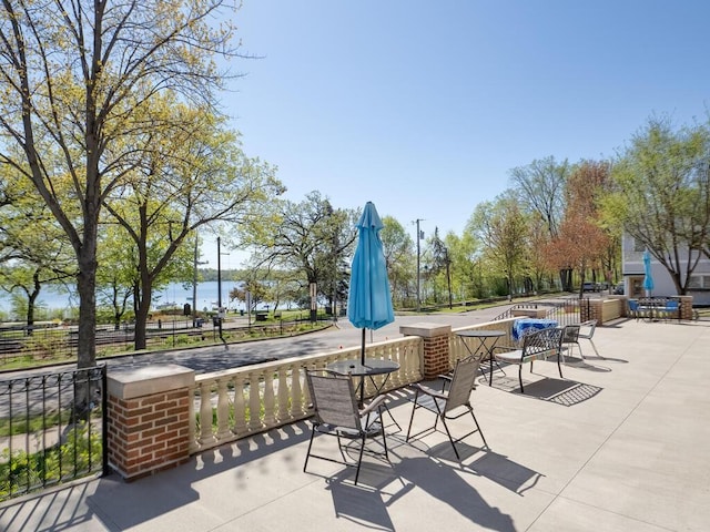4136 Queen Ave S Unit 108, Minneapolis, MN 55410 - view of patio / terrace