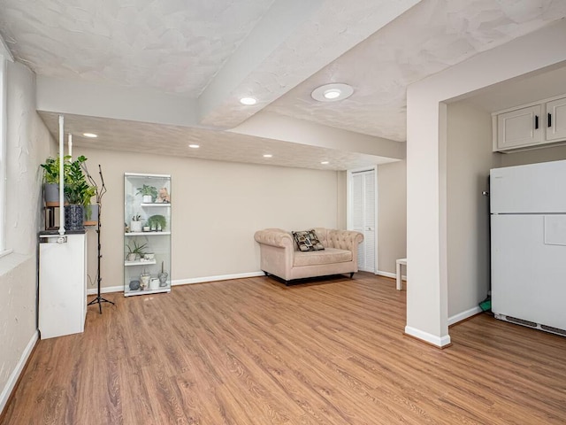 4136 Queen Ave S Unit 108, Minneapolis, MN 55410 - sitting room featuring light wood-type flooring, recessed lighting, and baseboards