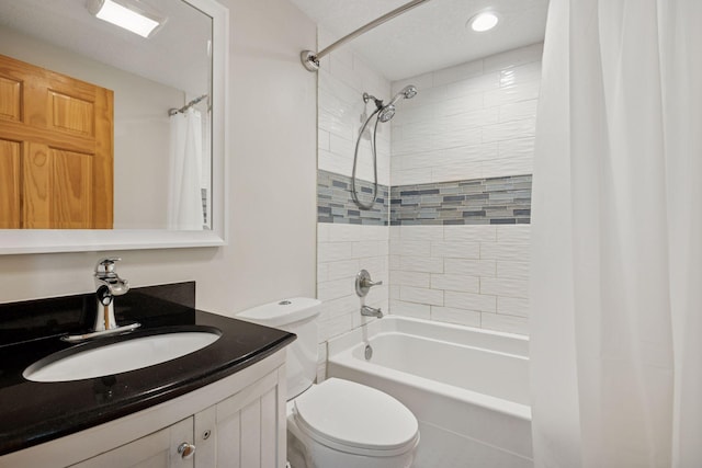 4963 Crofoot Ave NW, Buffalo, MN 55313 - bathroom featuring vanity, shower / tub combo, and recessed lighting