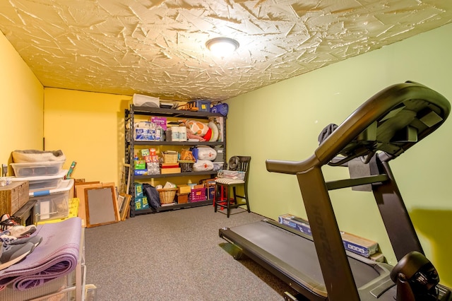 exercise room featuring carpet floors