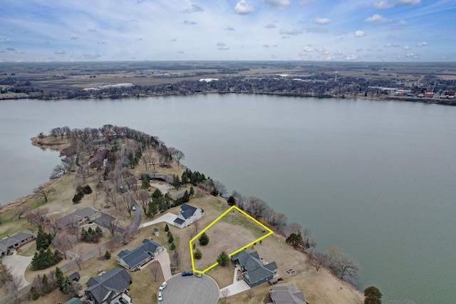 432 Lake Ct, Winsted, MN 55395