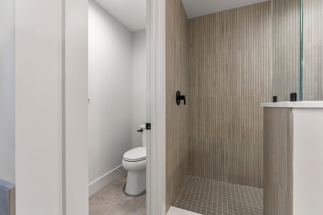 5012 Hankerson Ave, Edina, MN 55436 - full bath with tile patterned floors and a tile shower