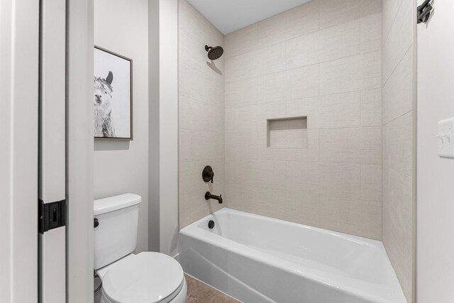 5012 Hankerson Ave, Edina, MN 55436 - full bath featuring toilet and washtub / shower combination