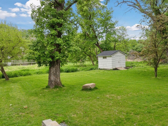 251 Glenbrook Rd N, Wayzata, MN 55391 - view of green lawn