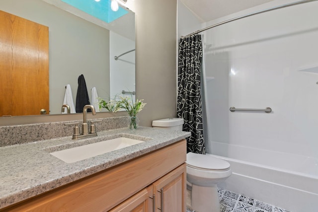 1001 Gramsey Pl, Burnsville, MN 55306 - full bath featuring toilet, tile patterned floors, vanity, and shower / bath combination with curtain
