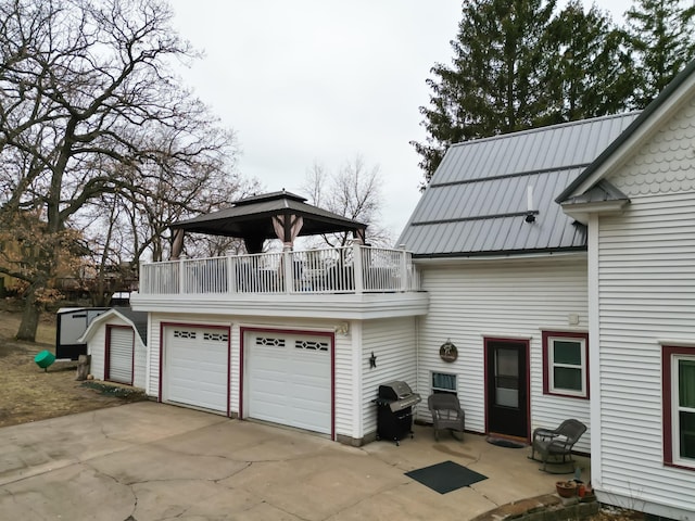 garage with driveway