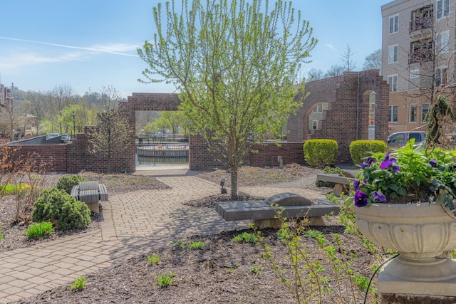 630 Main St N Unit 308, Stillwater, MN 55082 - view of yard with fence