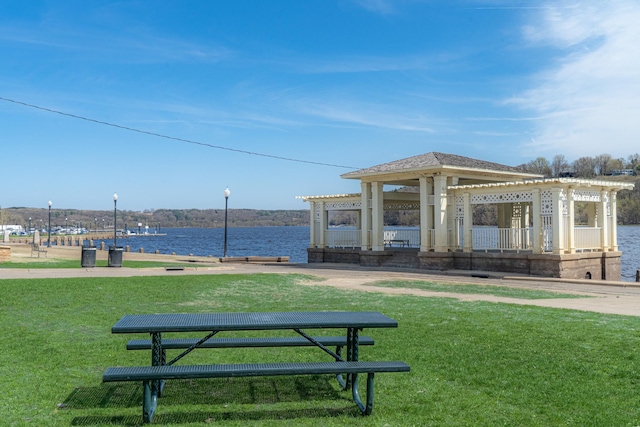 630 Main St N Unit 308, Stillwater, MN 55082 - view of property's community featuring a pergola, a water view, and a yard