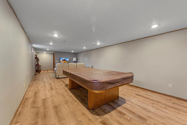 playroom featuring light wood-style flooring, baseboards, recessed lighting, and billiards