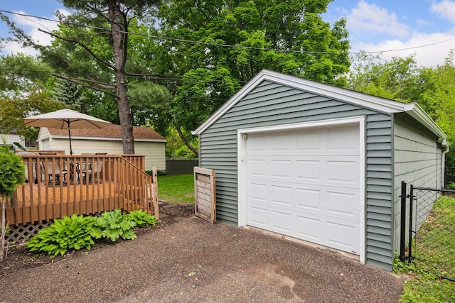 3011 Brunswick Ave S, Saint Louis Park, MN 55416 - detached garage featuring asphalt driveway