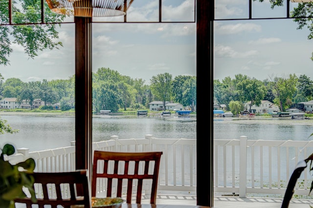 926 Kohlman Ln, Maplewood, MN 55109 - sunroom / solarium with a water view