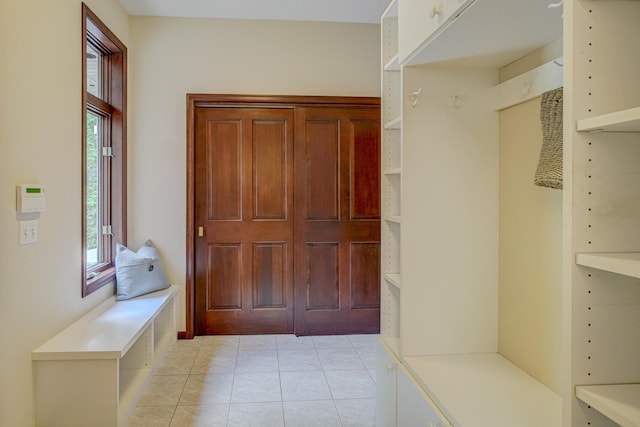 926 Kohlman Ln, Maplewood, MN 55109 - mudroom featuring light tile patterned floors