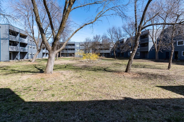 2930 Blaisdell Ave Unit 124, Minneapolis, MN 55408 - view of green lawn