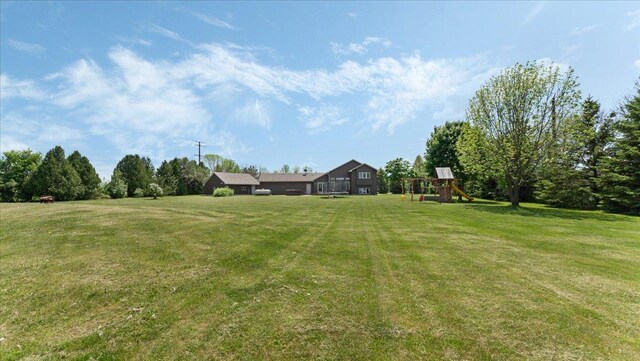 28306 State Highway 25, Belle Plaine, MN 56011 - view of grassy yard