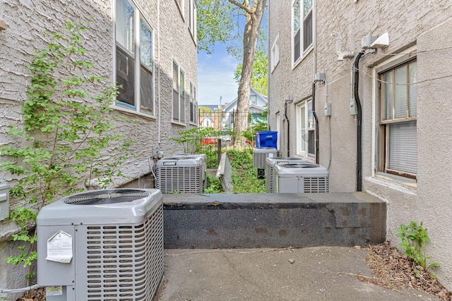 429 Fry St, Saint Paul, MN 55104 - view of patio / terrace with central AC