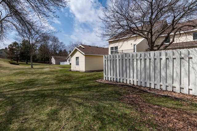view of yard featuring fence
