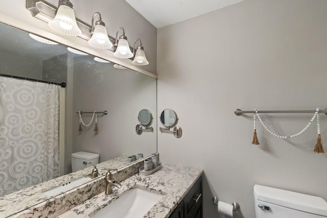 2915 Alvarado Ln N, Plymouth, MN 55447 - full bathroom with toilet, vanity, and a shower with curtain