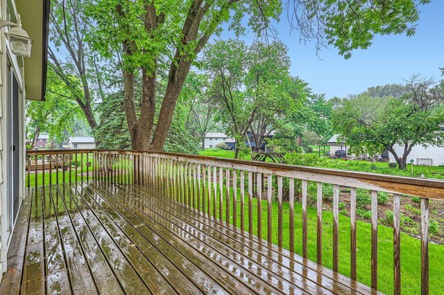 211 Mckinley St, Anoka, MN 55303 - deck with a lawn
