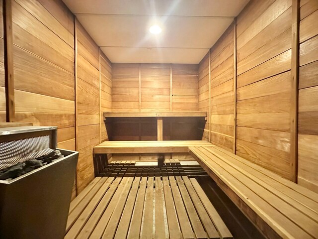 4120 Parklawn Ave Unit 134, Edina, MN 55435 - view of sauna / steam room