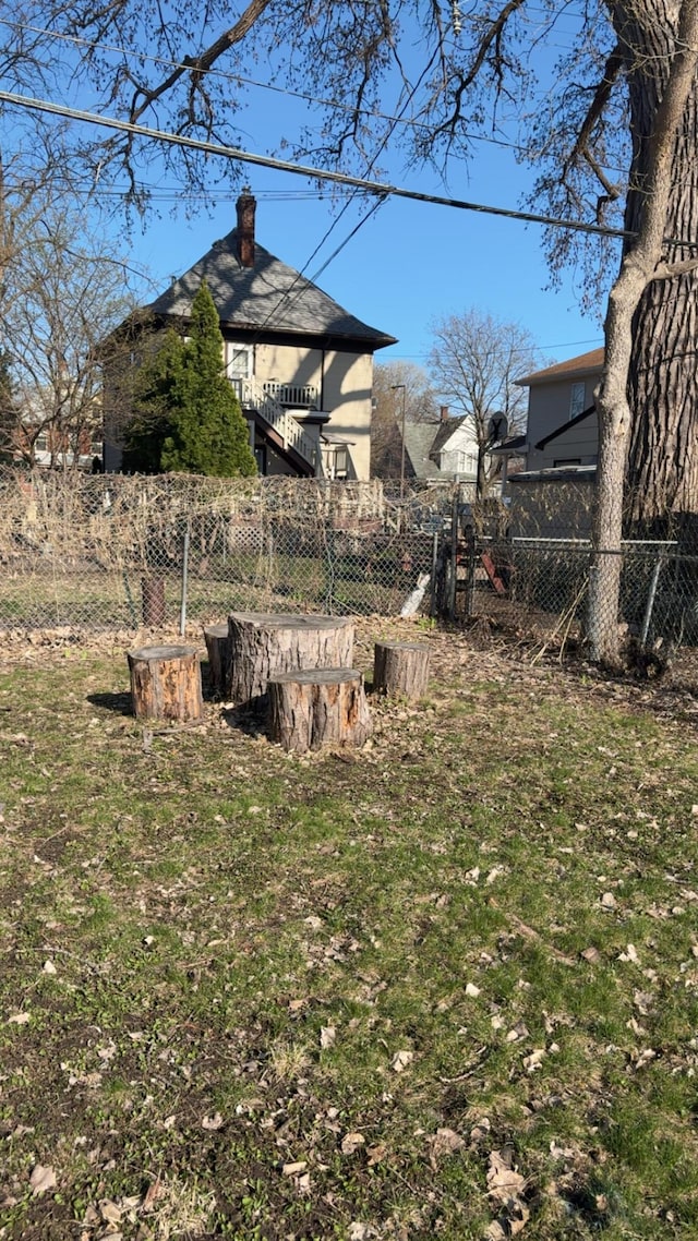 view of yard featuring fence