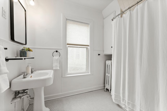 4001 Sheridan Ave S, Minneapolis, MN 55410 - bathroom with radiator heating unit