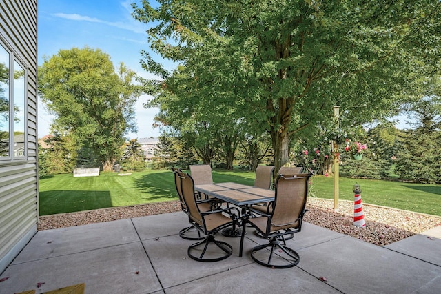 view of patio featuring outdoor dining space